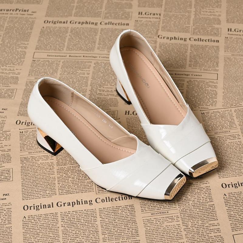 The first layer of cowhide spring and autumn new fashion anti-kick metal square head shallow mouth versatile comfortable thick heel single shoes women