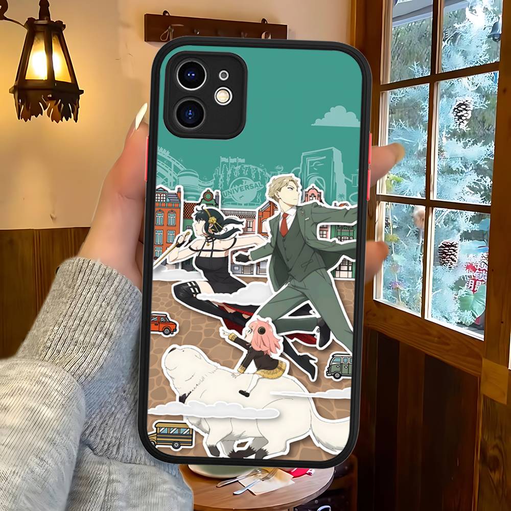 Classic Anime Spy X Family Phone Case For Iphone 16 14 15 16 13 12 11 16 Pro Max X XS MAX Plus Cover Matte TPU
