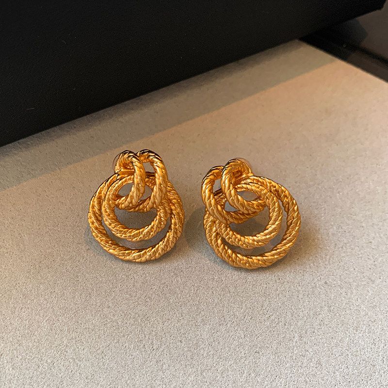 INS Fashion Matte Gold Cable Stitch Cut Out Female Earrings Twist Earrings