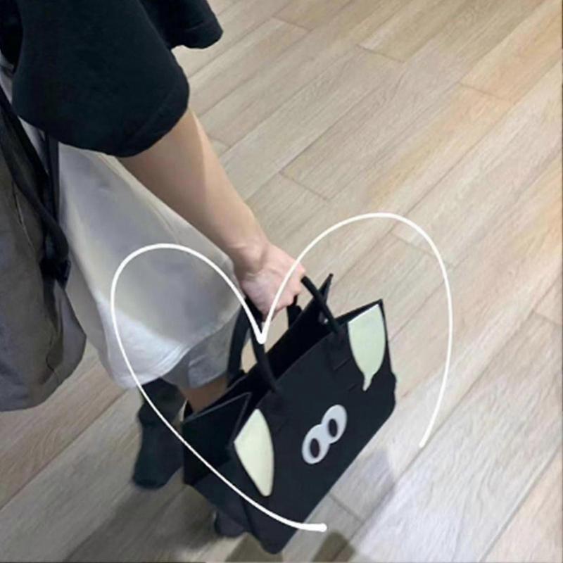 Cute Cartoon Felt Handbag - Portable Hand Carry Bag for Commuting, Shopping, and Traveling in Blue