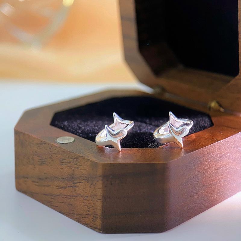 Fashionable Four-pointed Star Ear Buttons for Women Ins Cold Style Handsome Niche Ear Ring Ears