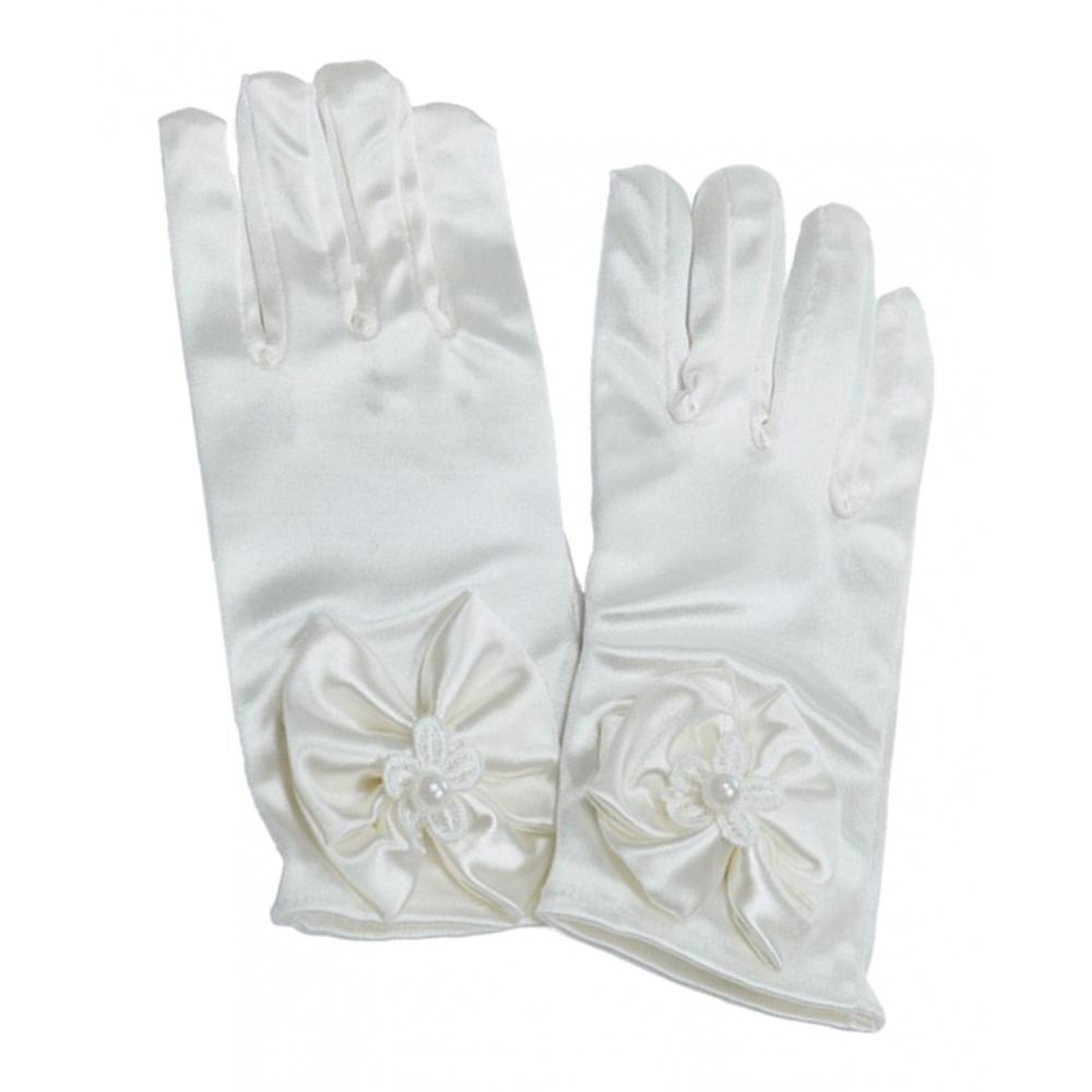 

Девушки одеваются в перчатки, свадебные перчатки с бантом