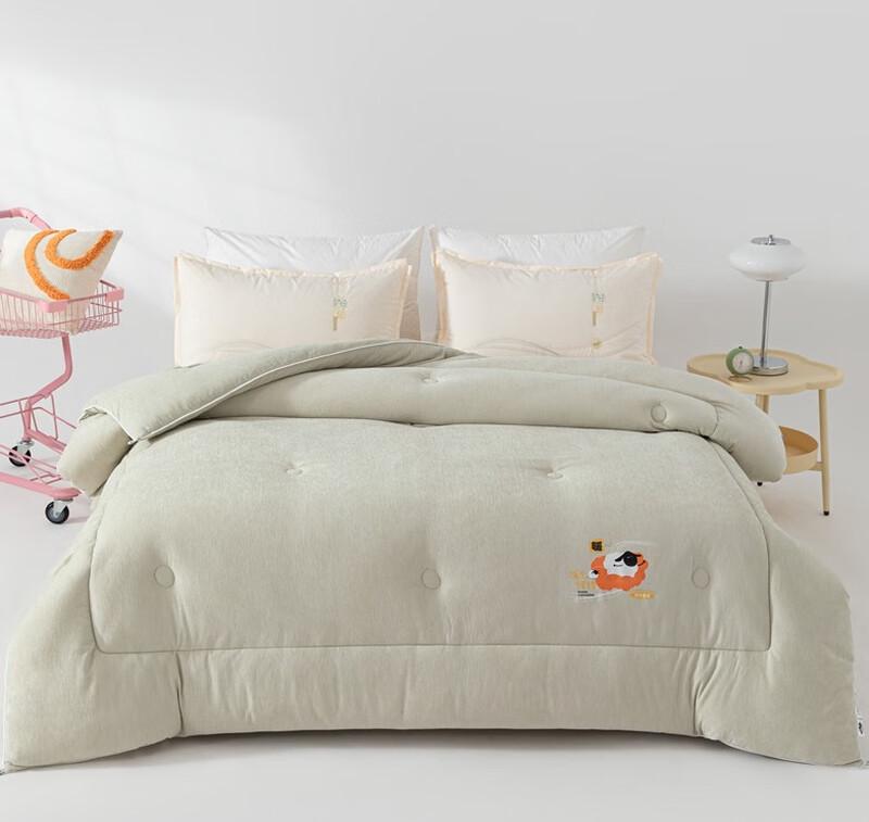 

Southern Life Lamb Wool Protein Winter Comforter