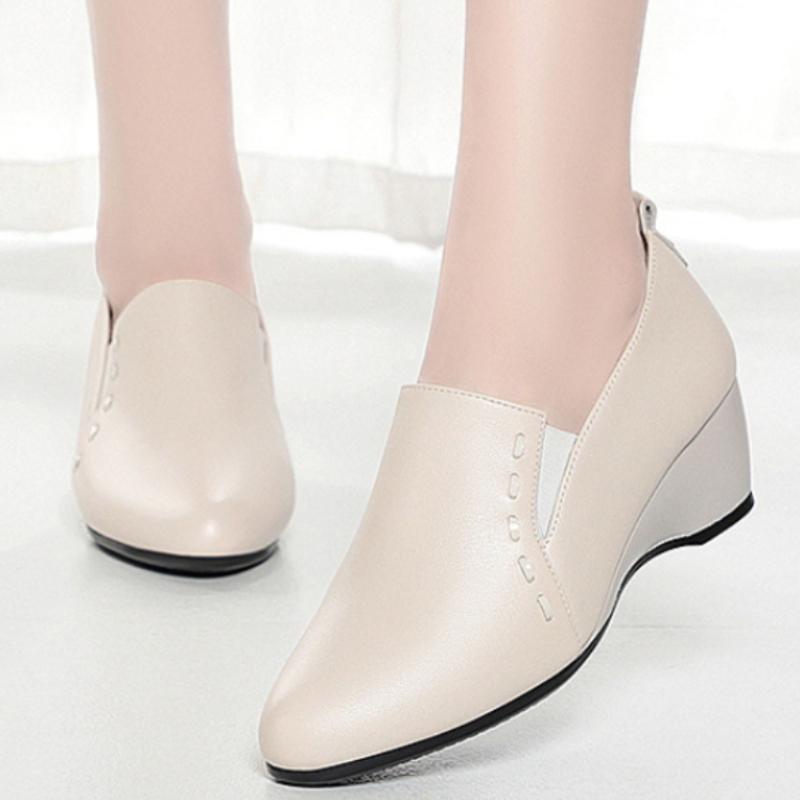 Mote Vår Mamma Lavhælte Skinnsko Mykt Skinn Enkeltsko Myk Såle Komfortable Loafers Middelaldrende Og Eldre Elegant