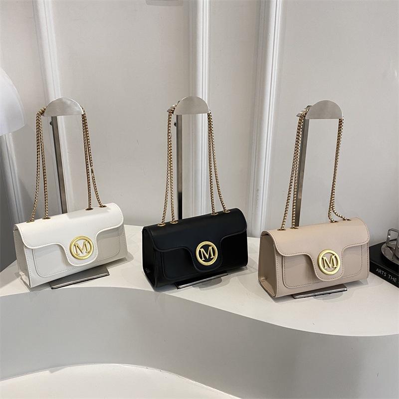 Women's Messenger Bag  Spring New Chain Small Square Bag Fashionable and Casual Simple Retro Small Bag