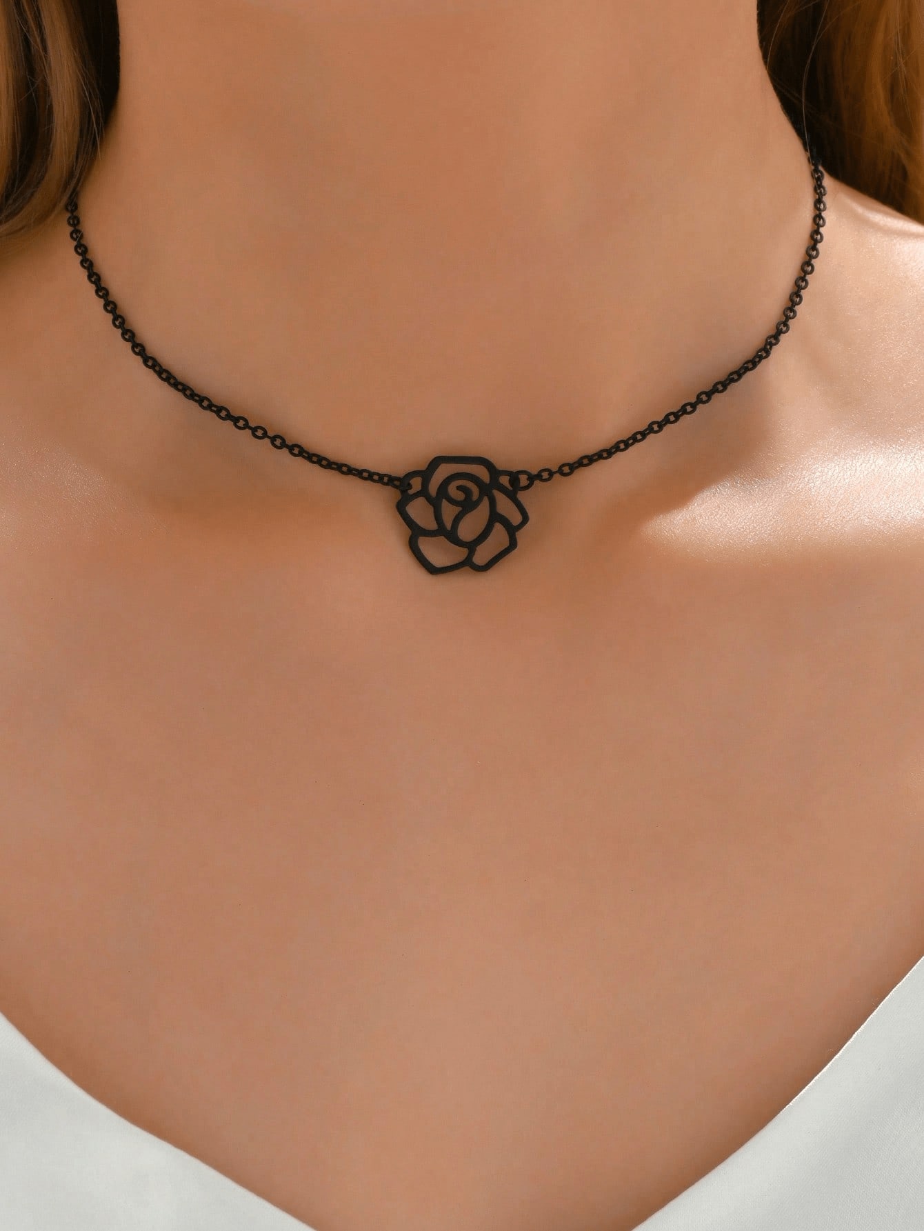 

1pc Fashionable Hollow Out Flower Decor Necklace For Women For Daily Decoration Valentines,Mom,Mother,Mother s Day,Gift one-size чёрный