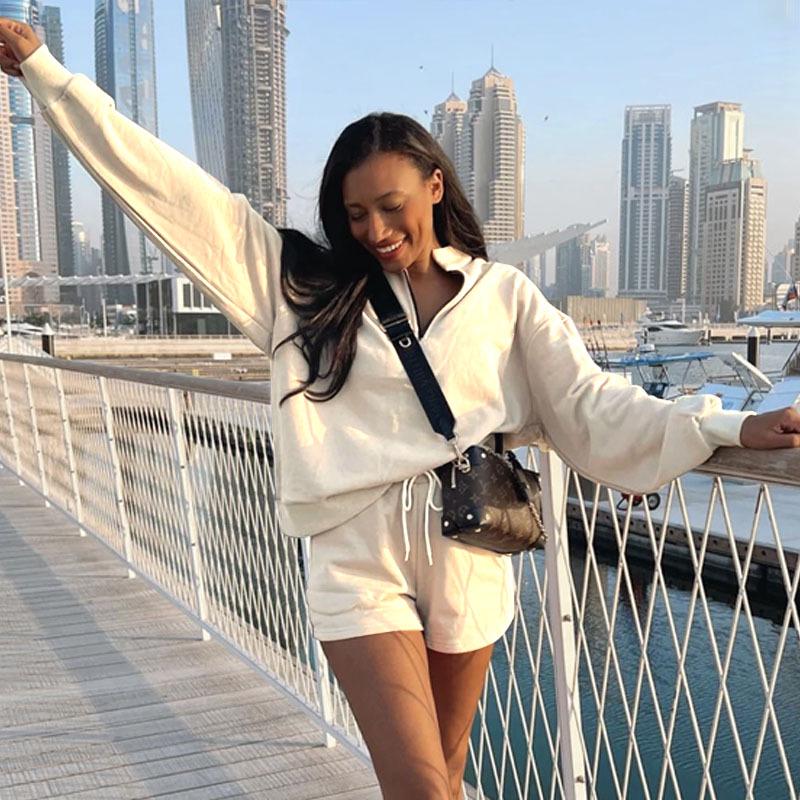 New Autumn-Winter Pure Color Stand Collar Zipper Pullover with Long Sleeves and Shorts: Women's Fashion Set
