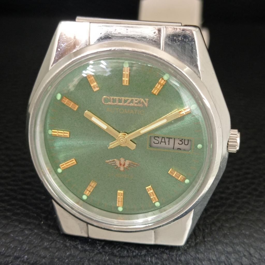 GENUINE VINTAGE CITIZEN AUTOMATIC 8200 JAPAN MENS GREEN DIAL WATCH a709330-1