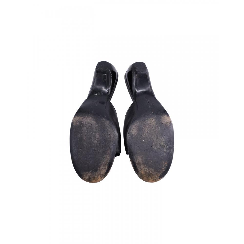 Salvatore Ferragamo Bow Slides In Black Leather Black