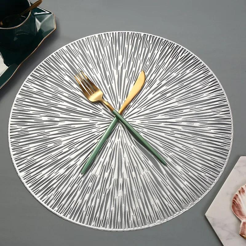 

PVC table mat flower dinner bronzing hollow insulation cup bowl Christmas home decoration heat resistant 15 inches (38cm)