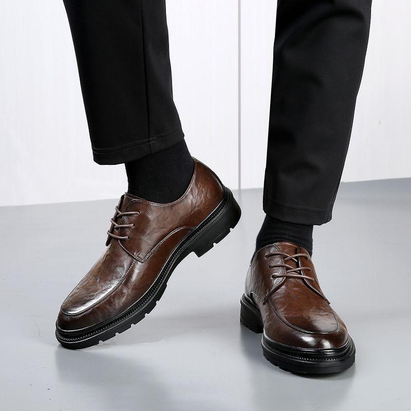 Fashion Bright Upper Man Casual Shoe Round Toe Low-Top Brogue Cowhide 2025 Trend Social Adults Summer Sale Elegant Leather Shoes for Men