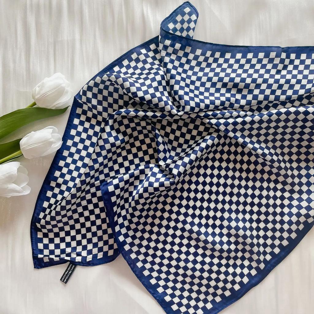 Square Imitation Silk Scarf Black And White Striped Head Wrap For Women Multifunction Silk Feeling Neckerchief