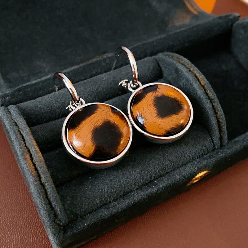 Retro Hong Kong Style Silver Needle Leopard Print Circle Earrings Light Luxury High-end Temperament Earrings Niche Earrings Women