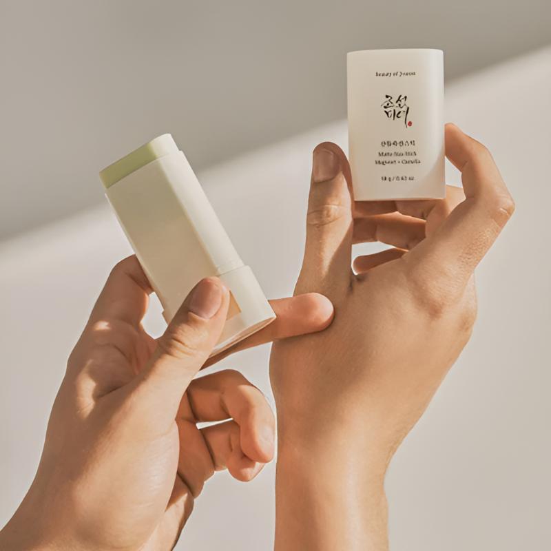 [Beauty of Joseon] Matte Sun Stick Mugwort + Camelia SPF50+ PA++++ 18g