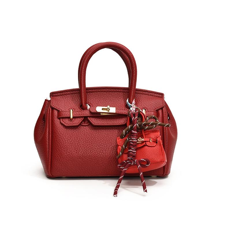 Bag Women's New Shoulder Messenger Bag Fashionable Versatile Handbag