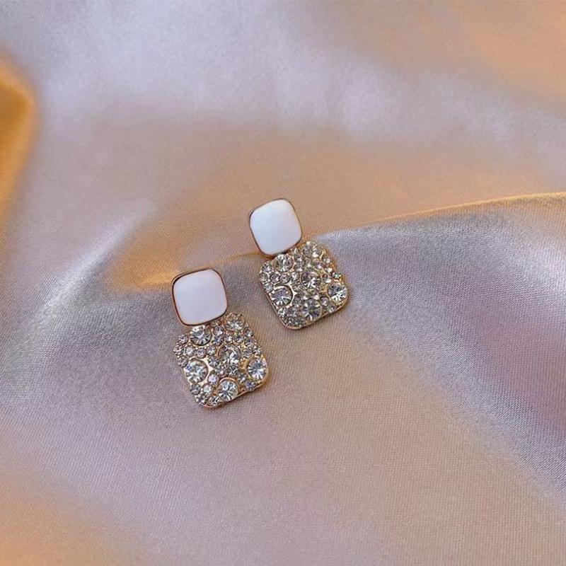 4PCS Exquisite Black Square Earrings with Full Diamonds Light Luxury Simple Versatile Design High End Temperament Earrings