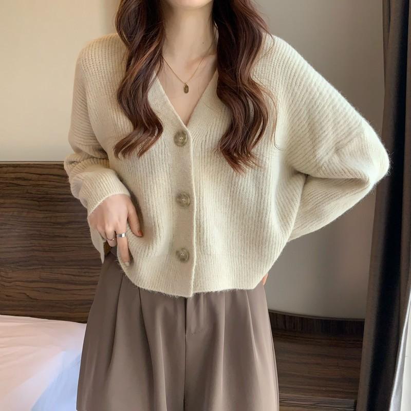 New small fresh knitted cardigan avocado green women's design sense fashion v-neck versatile sweater jacket women