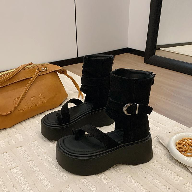 

Ботильоны с закрытым носком на толстой подошве, крутые, женские, с голенищем-трубой, летние новые полые сандалии-маффины, жмут ноги, короткие ботинки 40 чёрный