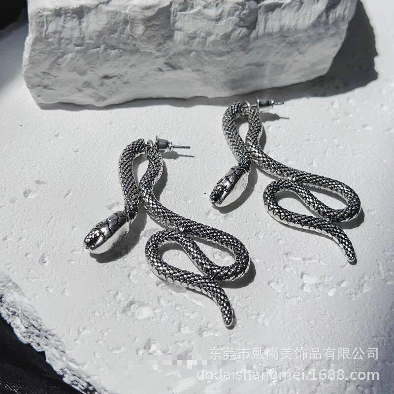 Hot Sale Stainless Steel Ear Buckles Cold Wind Personality Snake Earrings Trend Removable Snake Stud Earrings Pendant