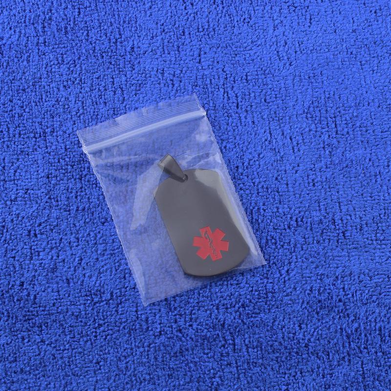 Męski naszyjnik z psią tagiem ze stali nierdzewnej z symbolem medycznym