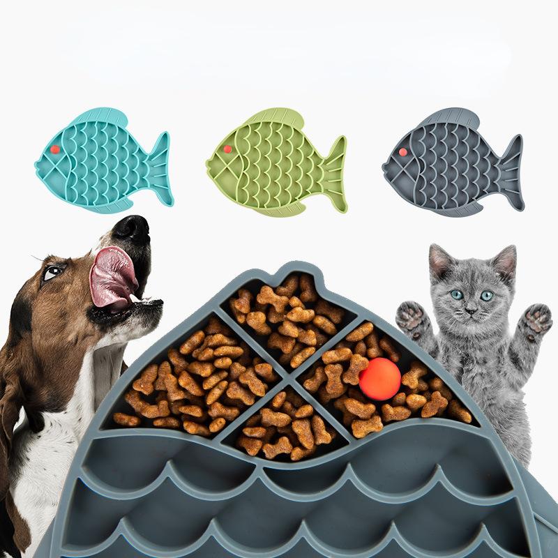 Slow Feeder for Dogs Cat Puppies Small Travel Fun Personalized Silicone Lick Mat Bowl Anti-roll Pet Food Container Articles 2022