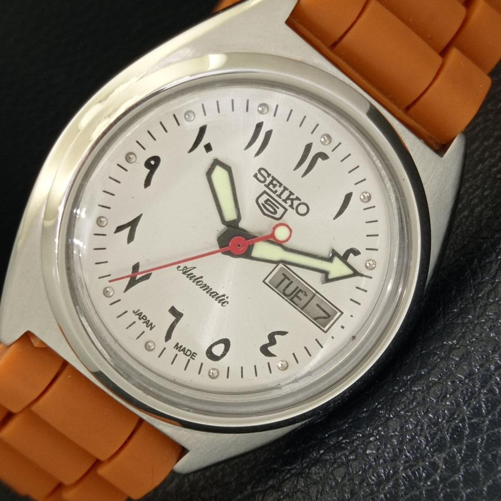 JAPAN VINTAGE SEIKO 5 AUTOMATIC 7009A MENS ARABIC SILVER DIAL WATCH a702446-5 R124-a702446