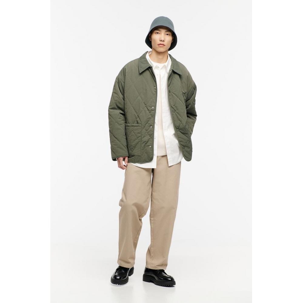 

Стеганая куртка свободного кроя HM цвета хаки