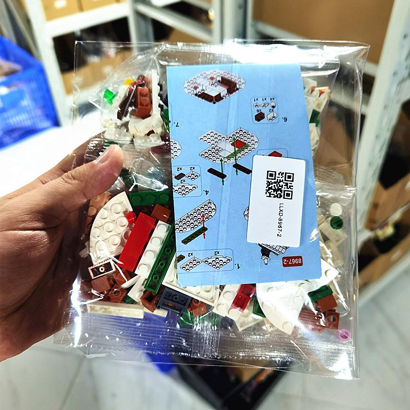 6 In 1 Upgraded Christmas Series Building Blocks Set With Light Creative Winter Village House DIY Bricks Toys For Kids Xmas Gift