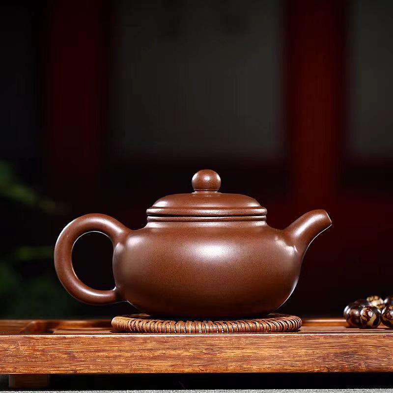 Yixing Handmade Large Capacity Purple Clay Teapot and Teacup Set for Kung Fu Tea Brewing