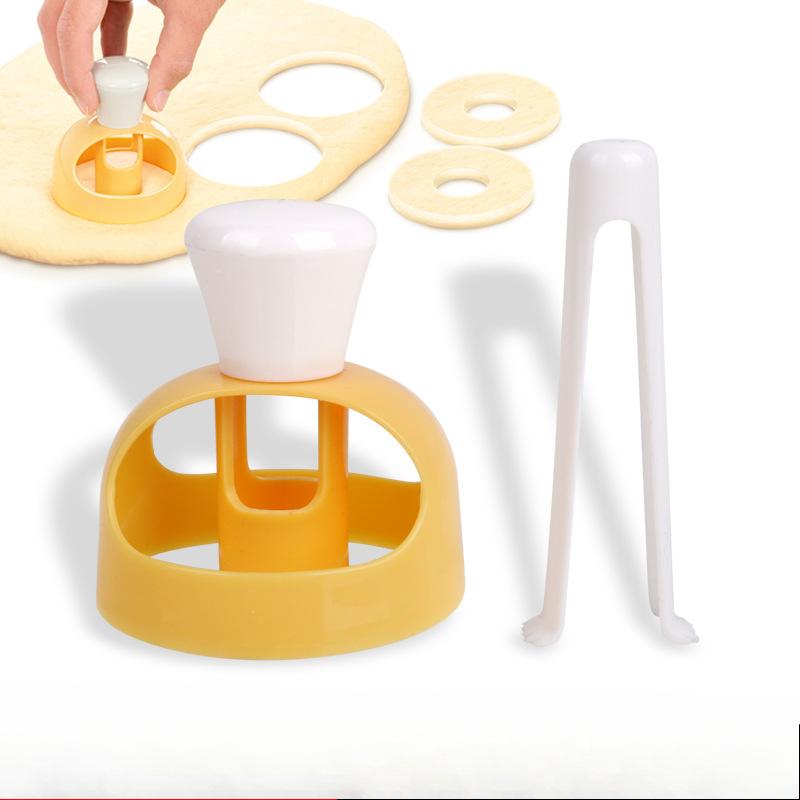 Large Doughnut Molds with Dipping Pliers Doughnut Plastic Hollow Bread Molds Pressing Molds Baking Tools