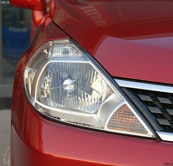 

Сборка фары для Tiida и Livina для моделей 2005-2007 годов Single Piece