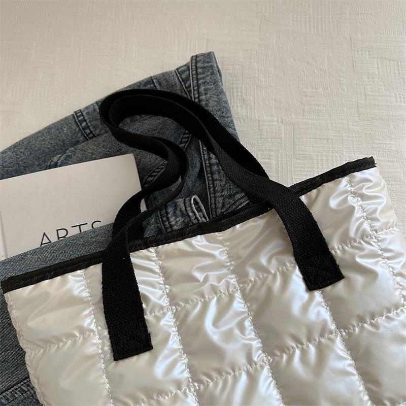 Women's Large Capacity Winter Tote: Thick, Warm, Korean-Style Fashion Handbag