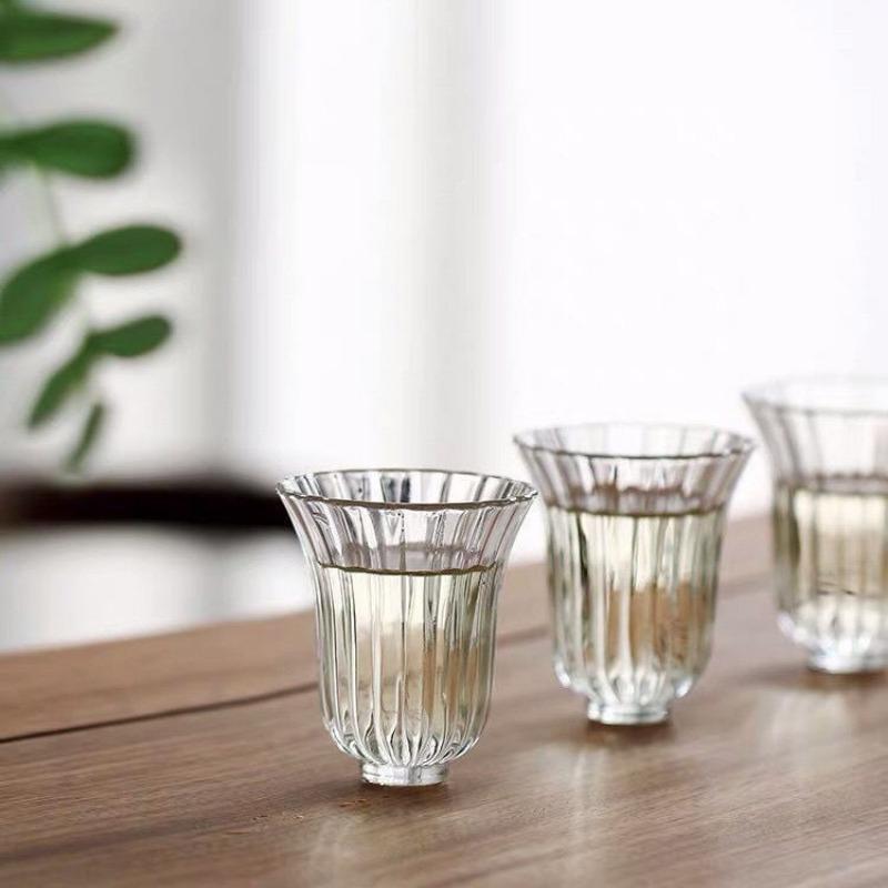 Mini Filiżanka na Próbkę Herbaty Pojedyncza Filiżanka Mały Płatek Pogrubiona Odporna na Ciepło Wysokiej Jakości Szkło Krzemionkowe Prosta Domowa Filiżanka do Herbaty Kung Fu