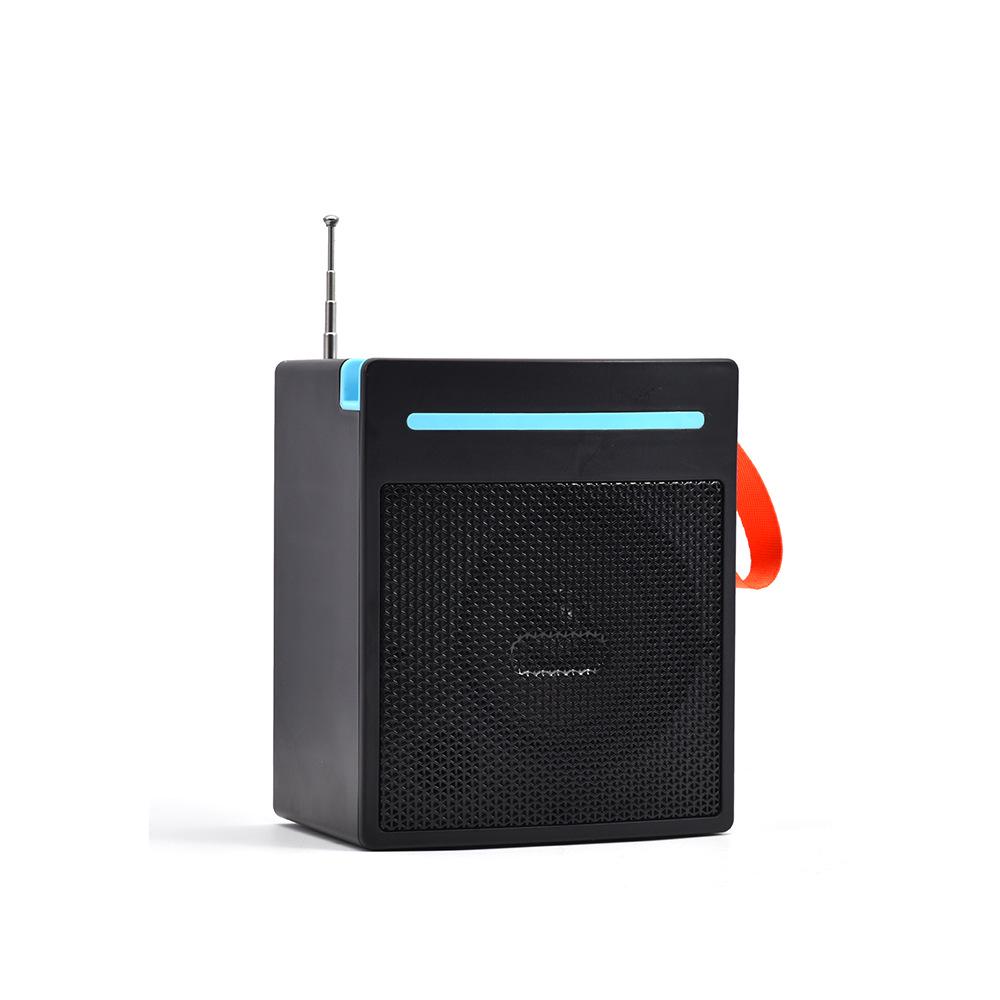 Afrikas meistverkaufter multifunktionaler Bluetooth-Lautsprecher: Kabellos, Solarladung, UKW-Radio, USB, TF-Kartensteckplatz.