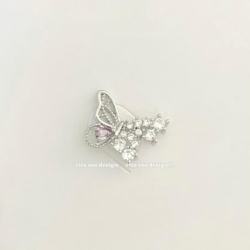 Butterfly-Control Titanium Ear Cartilage Studs: Playful & Cute Collection