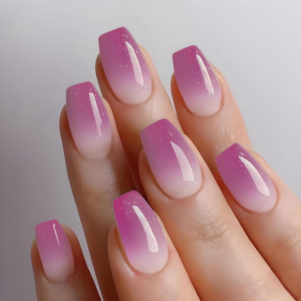 Hochwertige tragbare künstliche Nägel im Mandel-Nude-French-Stil – mittellange und lange Nagelspitzen