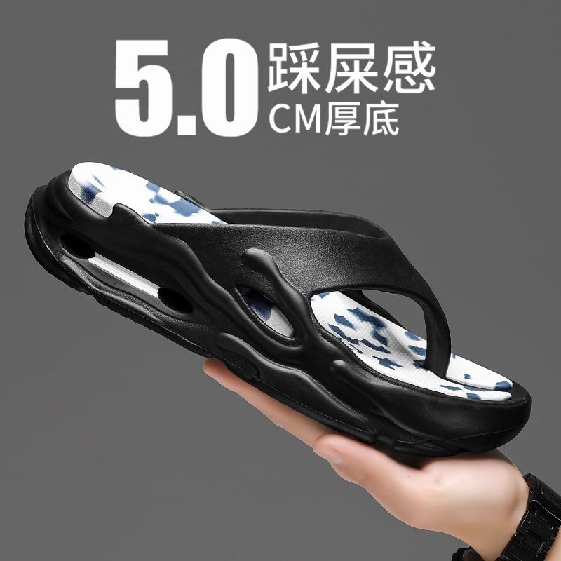 

Flip-flops summer new casual non-slip indoor and outdoor wear soft bottom wear-resistant color matching beach men s cool slippers 36-37 чорний