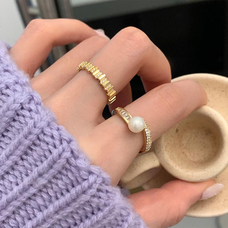 Stylish Ins Inspired Pearl And Crystal Adjustable Ring For Women In Trendy Geometric Style
