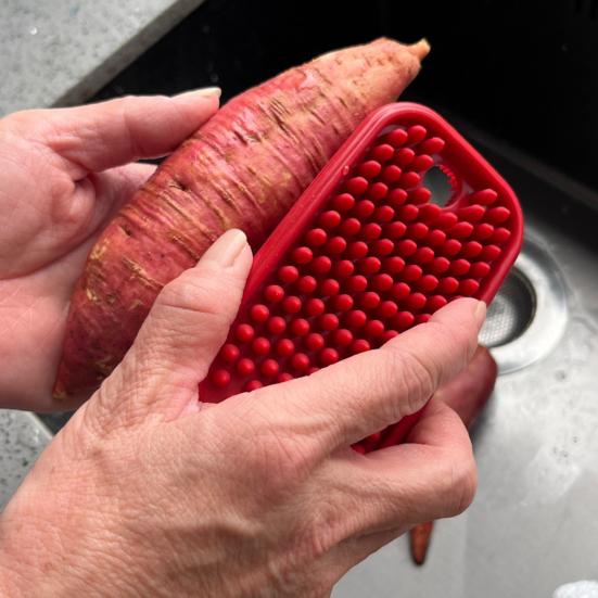 Yousheng Fruit Brush Multi Functional Double-Sided Silicone Kitchen Cleaning Brush with Hanging Loop Scrubber Integrated Scraper