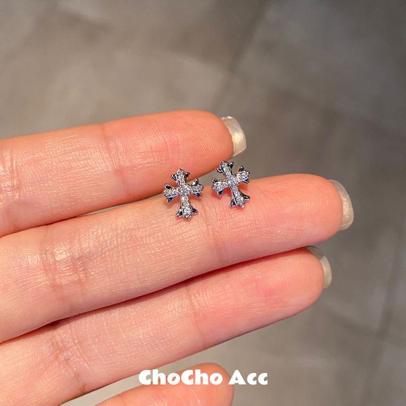 

Chocho/Removal-Free before Sleep ~ Exquisite and Small Cross Stud Earrings Special-Interest Design Fancy Earring Ear Clip Women Silver 925 silver needle