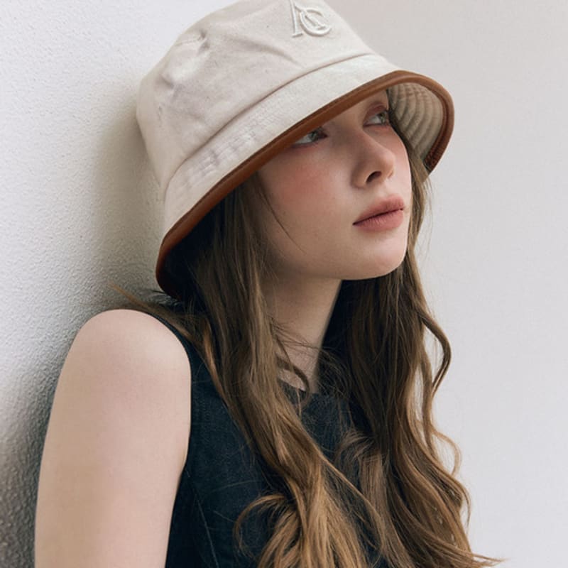 

Шляпа из канвы с кожаной отделкой ACCLET (Холщовая шляпа с кожаной отделкой) H019BEBR Beige brown leather trim