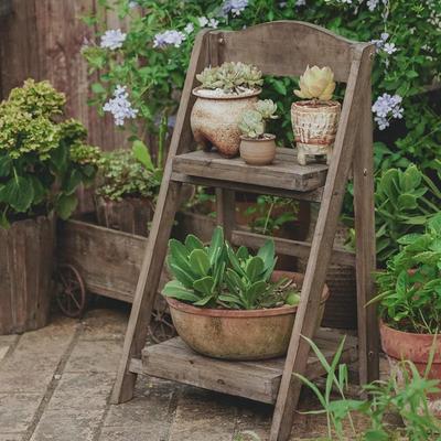 Massief Houten Trapeziumvormige Bloemenstandaard - Amerikaanse Retro Meerlaagse Plank