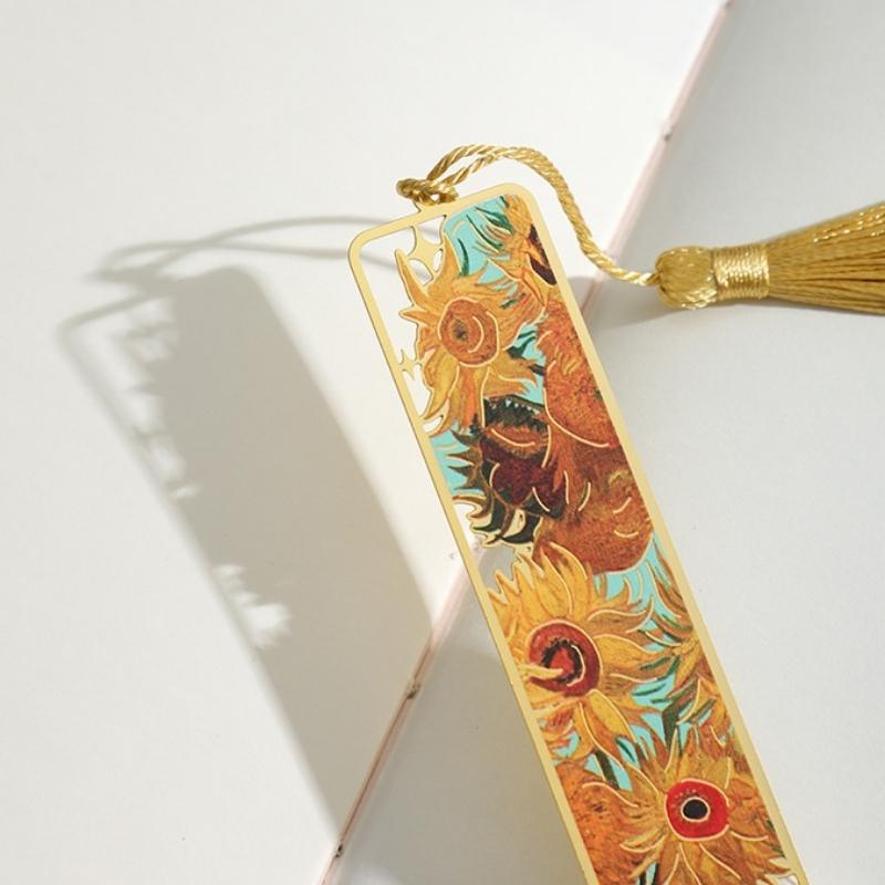 Retro Floral Painting Metal Bookmark Hollow Bronzing Bookmark With Tassel For Book Club Reader Writers Book Lovers Students
