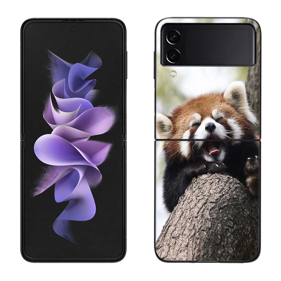 Popular Red Pandas Phone Case For Samsung Z Flip 7 6 5G Galaxy Z Flip 5 4 3 Black Hard Cell Cover Luxury PC Shell Coque
