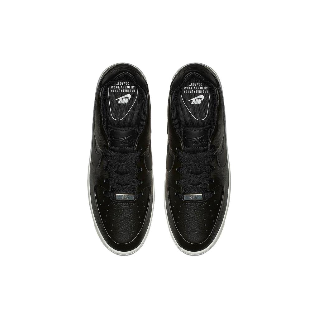 Nye Nike Air Force 1 Sage Low Svart Hvit Dame AR5339-002