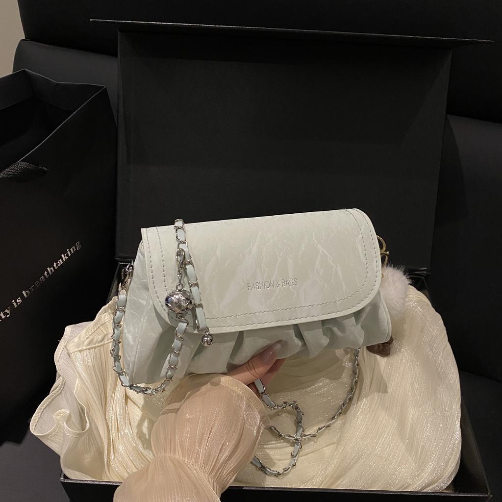 High-end Niche Bag Women's 2025 New Fashion Chain Shoulder Messenger Bag Popular Women's Pleated Small Square Bag