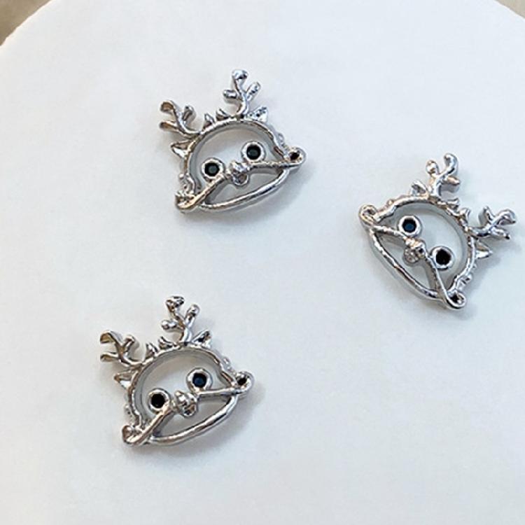 

Perfect for Weddings Party 2024 Chinese Style Metal Nail Drill Pendant Decor 1