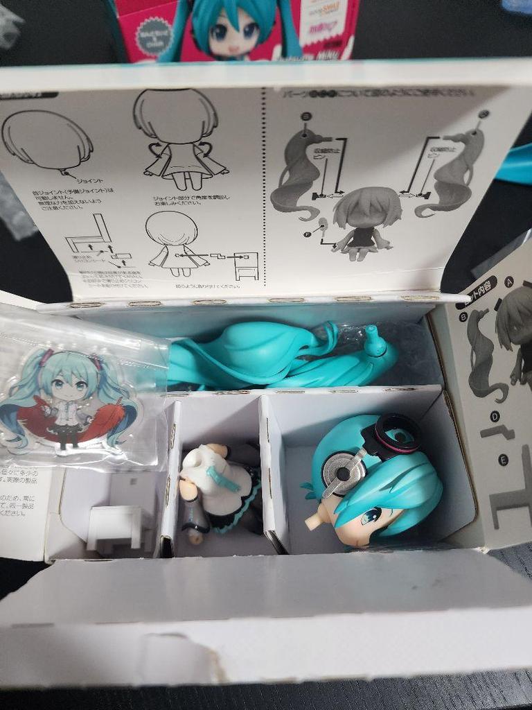 [USED] Nendoroid Swacchao! Hatsune Miku NT Red Feather Community Chest Campaign Ver.