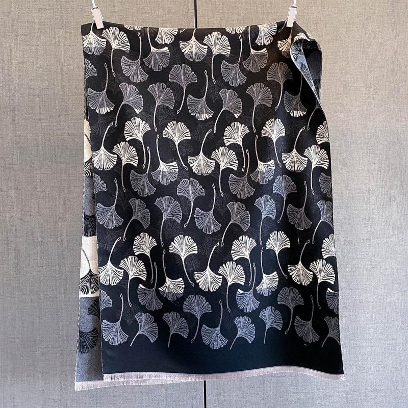 Autumn and winter new retro ginkgo biloba jacquard scarf women's imitation cashmere thickened warm scarf fashionable outer shawl