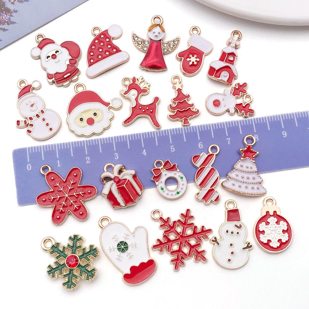 Christmas Series Accessories Pendant Handmade Diy Bracelet Necklace Keychain Earring Pendant Santa Claus Reindeer Snowflakes
